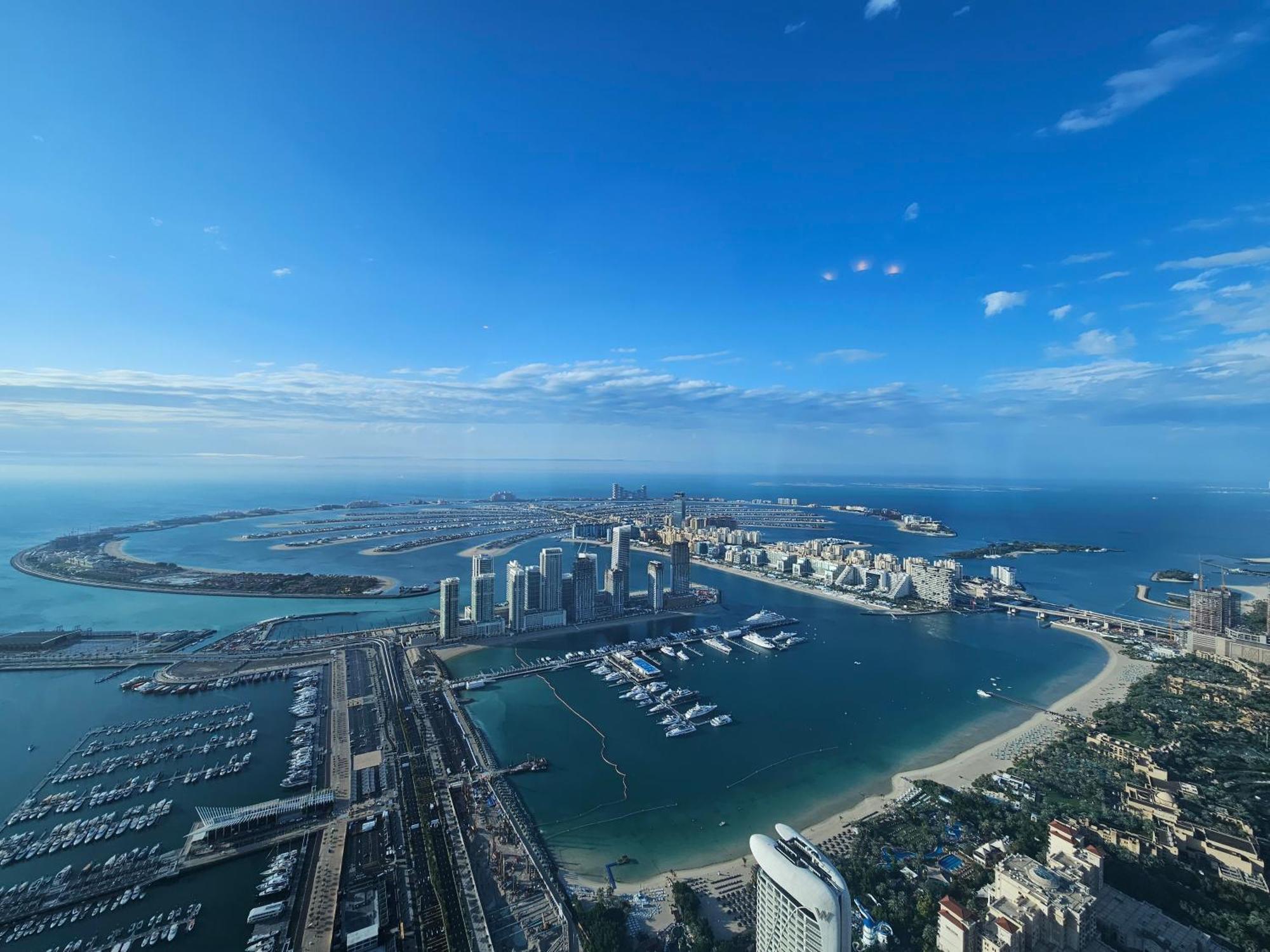 Super Host At Highest Residential Tower In The World, Private Rooms In A Shared Apartment ดูไบ ภายนอก รูปภาพ